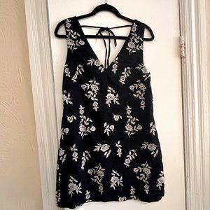 New! Embroidered Linen-Blend Abercrombie Mini Dress